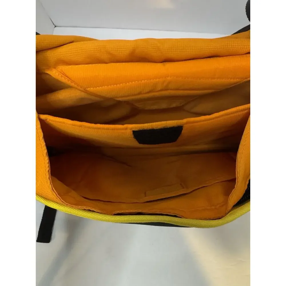 Laptop Messenger Bag Crumpler Considerable Embarrassment 15in Nylon Used